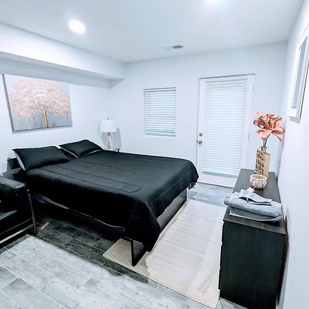Luxurious 3 Bedroom Apt With A Beautiful Balcony 워싱턴 객실 사진