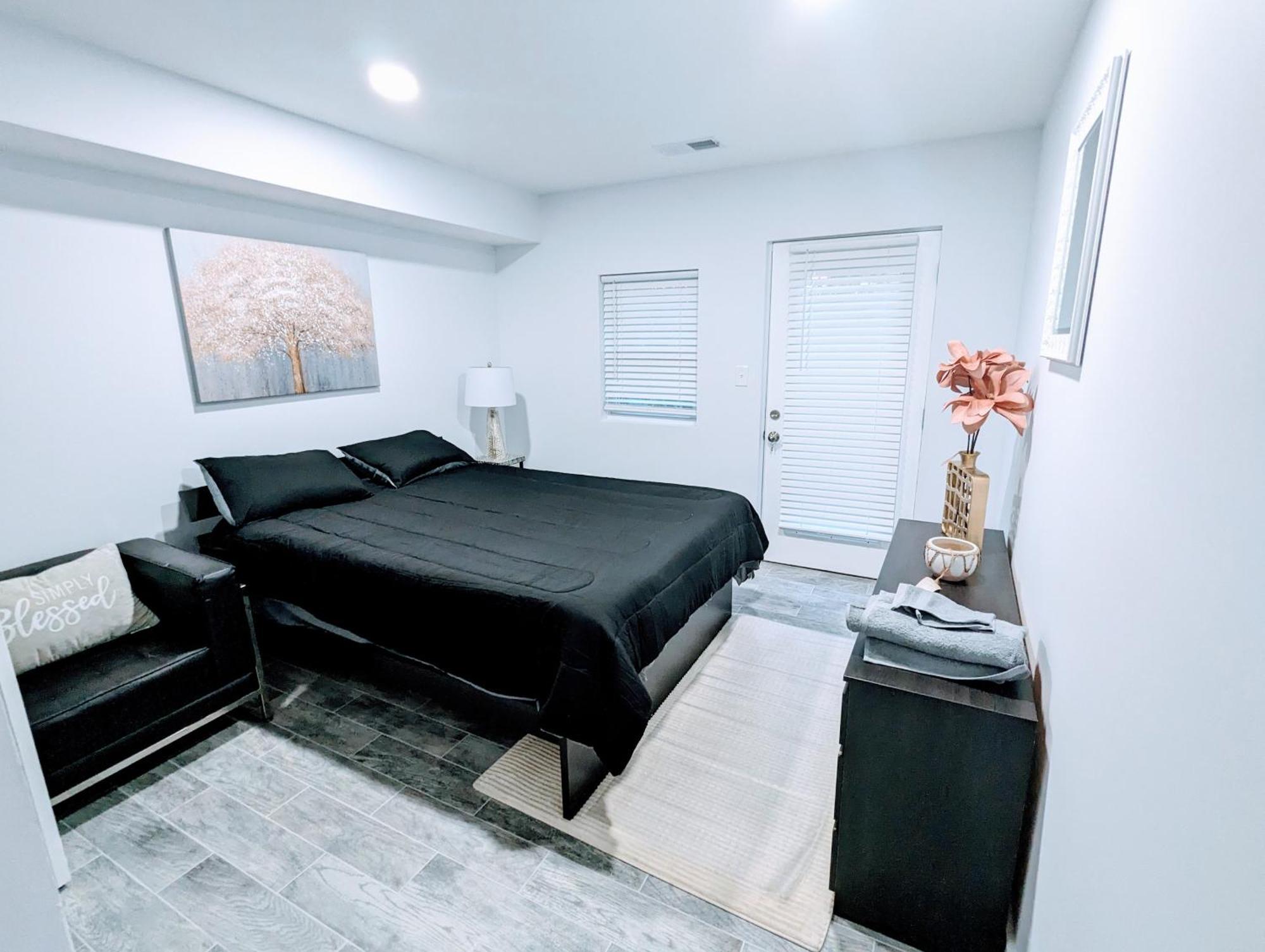 Luxurious 3 Bedroom Apt With A Beautiful Balcony 워싱턴 객실 사진