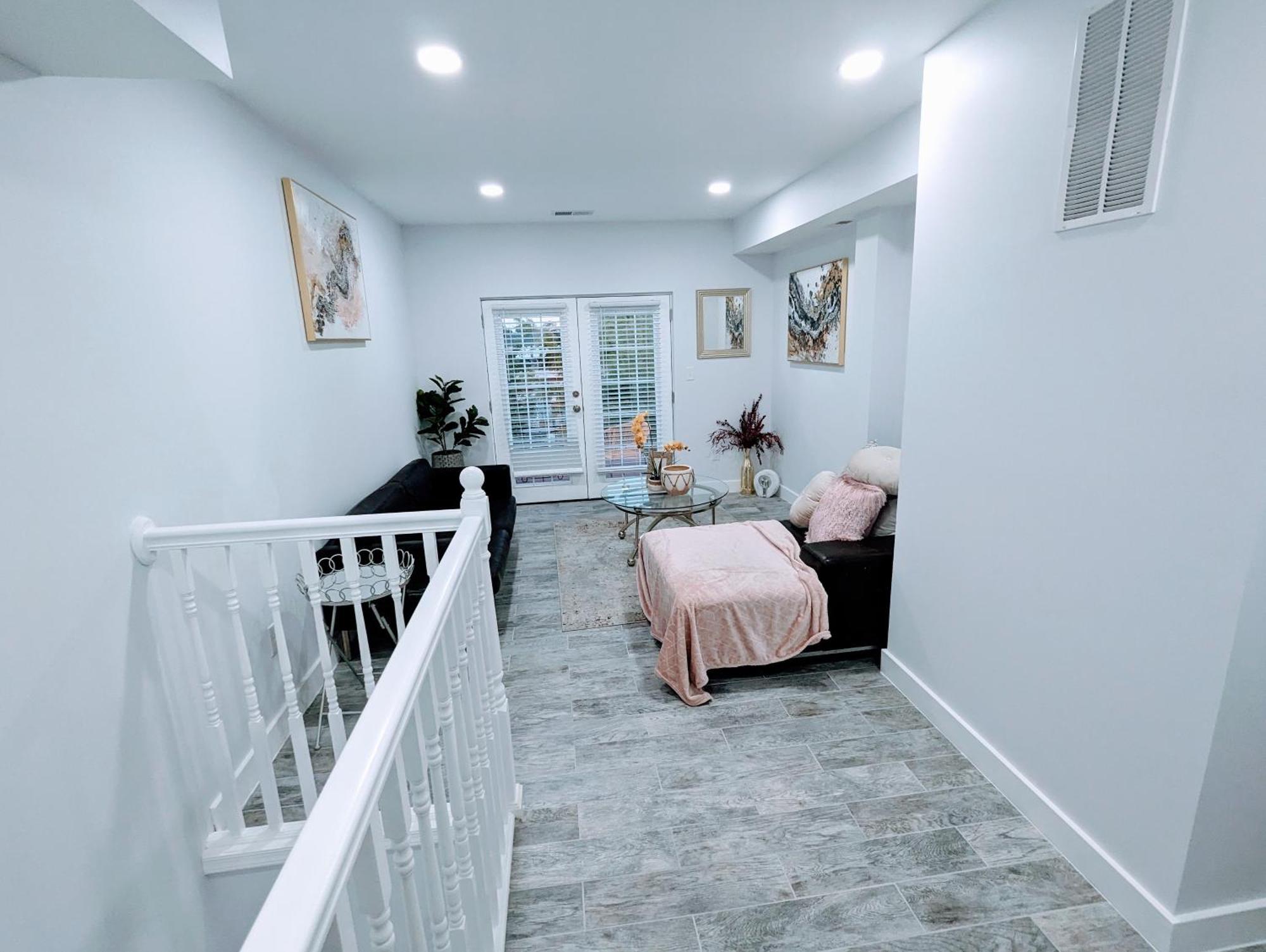 Luxurious 3 Bedroom Apt With A Beautiful Balcony 워싱턴 객실 사진
