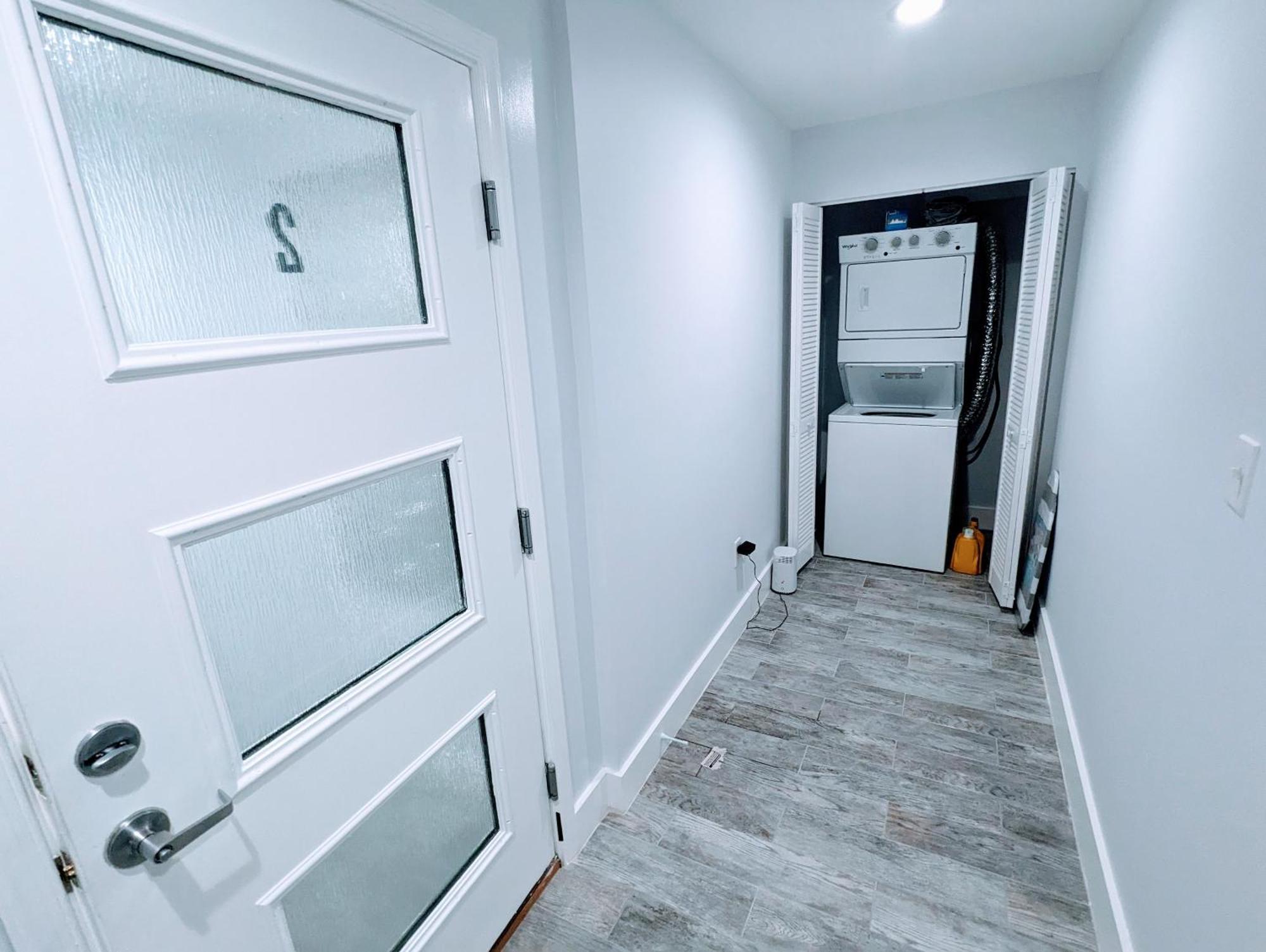 Luxurious 3 Bedroom Apt With A Beautiful Balcony 워싱턴 객실 사진