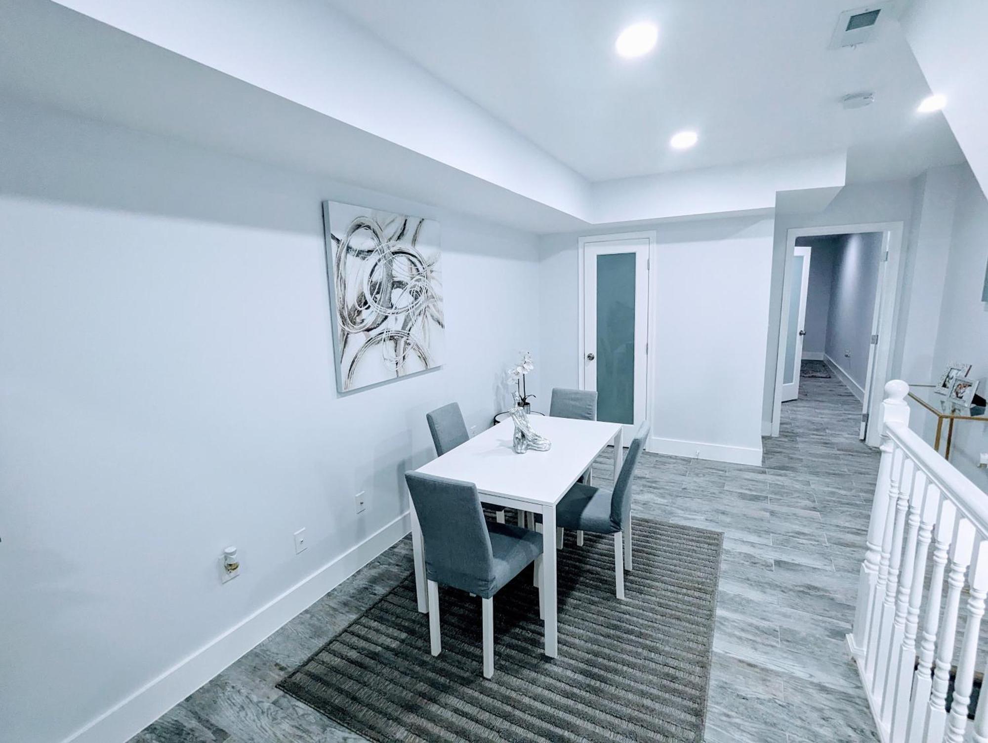 Luxurious 3 Bedroom Apt With A Beautiful Balcony 워싱턴 객실 사진