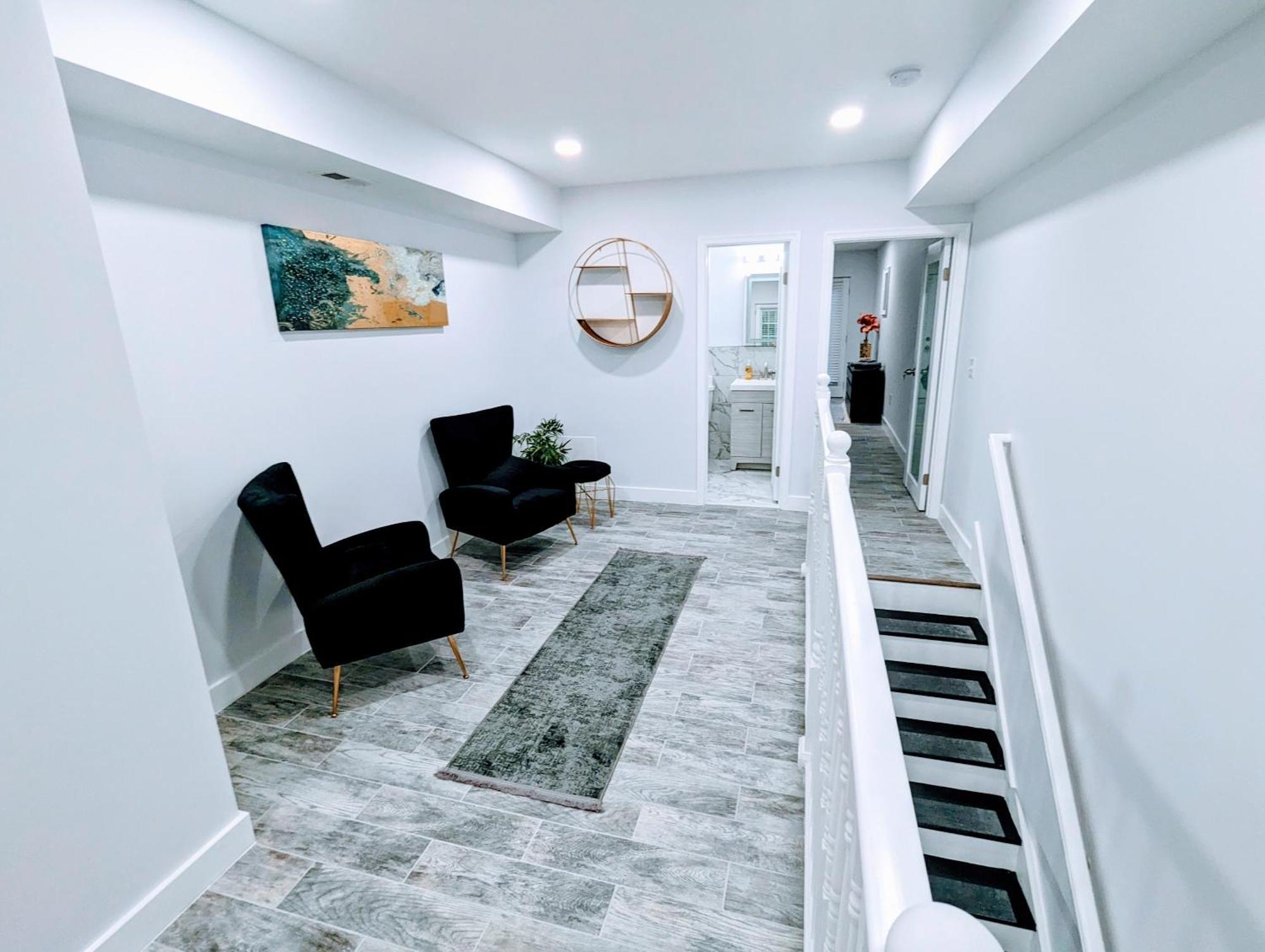Luxurious 3 Bedroom Apt With A Beautiful Balcony 워싱턴 객실 사진