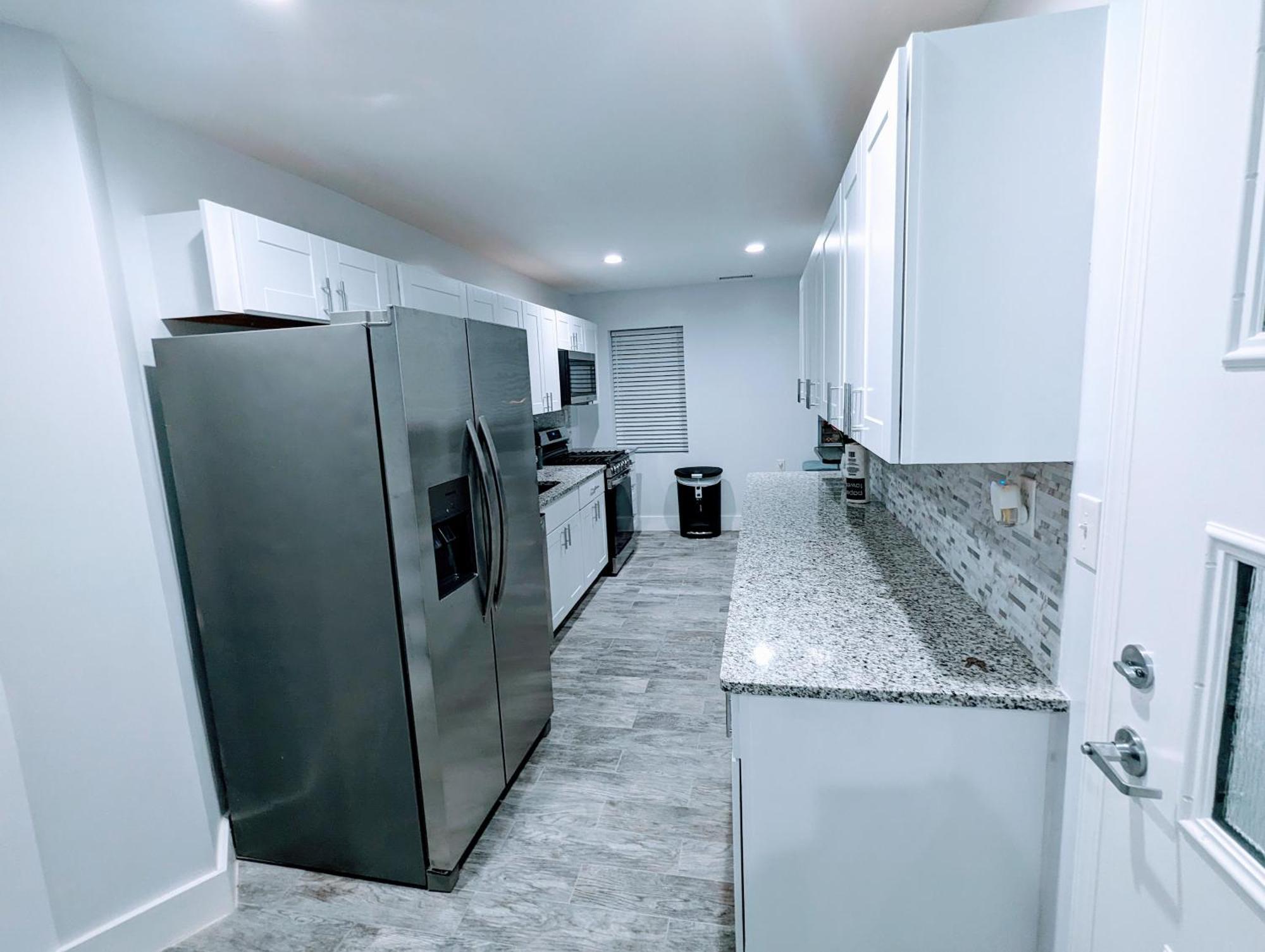 Luxurious 3 Bedroom Apt With A Beautiful Balcony 워싱턴 객실 사진
