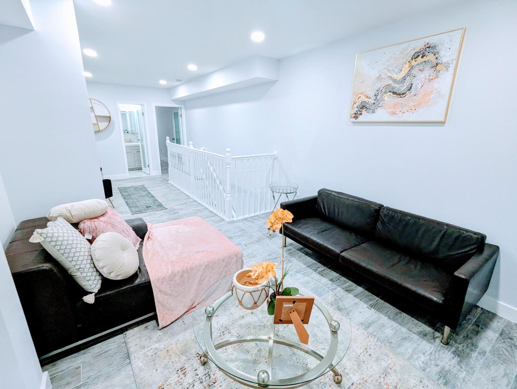 Luxurious 3 Bedroom Apt With A Beautiful Balcony 워싱턴 객실 사진