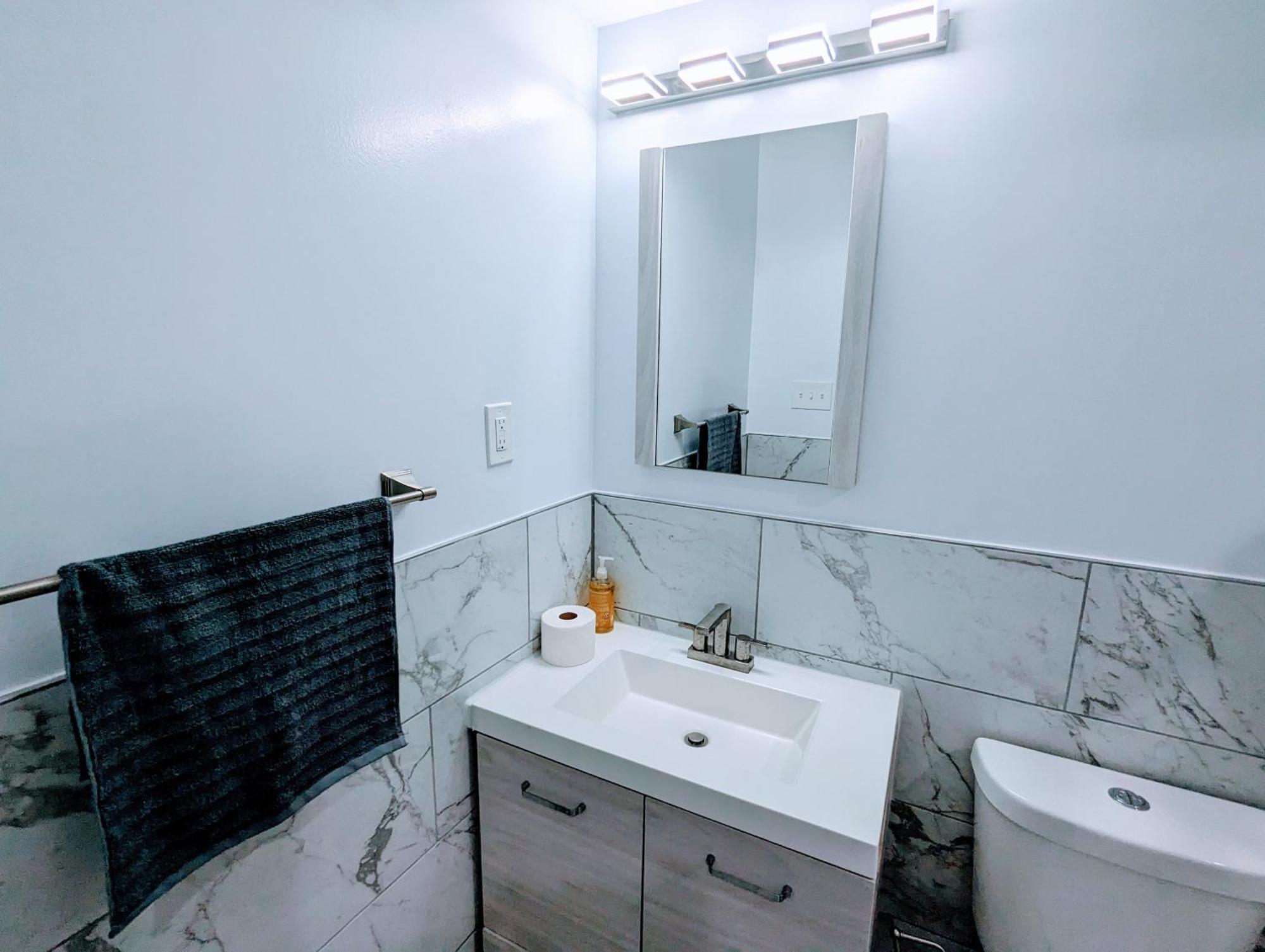 Luxurious 3 Bedroom Apt With A Beautiful Balcony 워싱턴 객실 사진